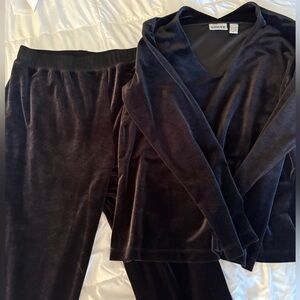 Medium Chico’s Black Velour Set